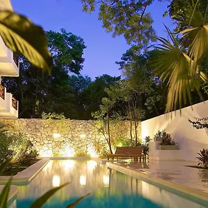 Apartahotel Livetulum